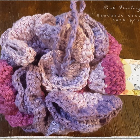 Handmade crocheted bath pouf shades of purple - Picture 2 of 3